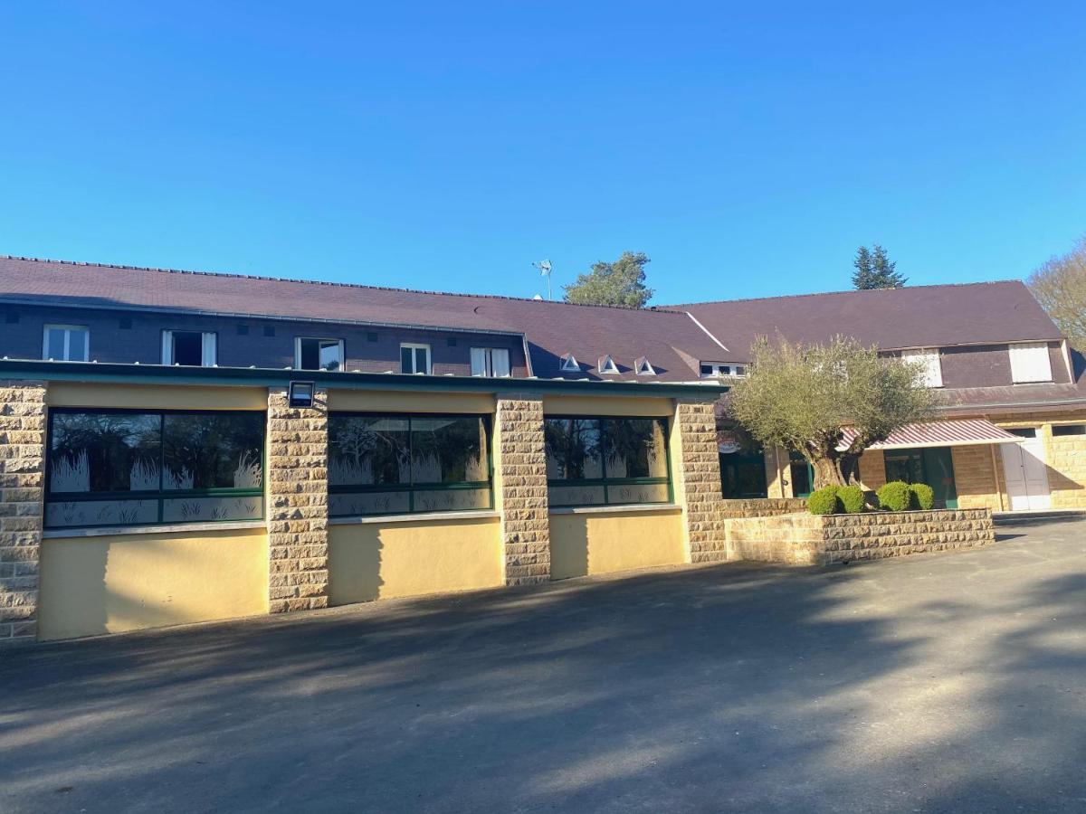 Hotel Roc Land Les Portes du Coglais Exterior photo